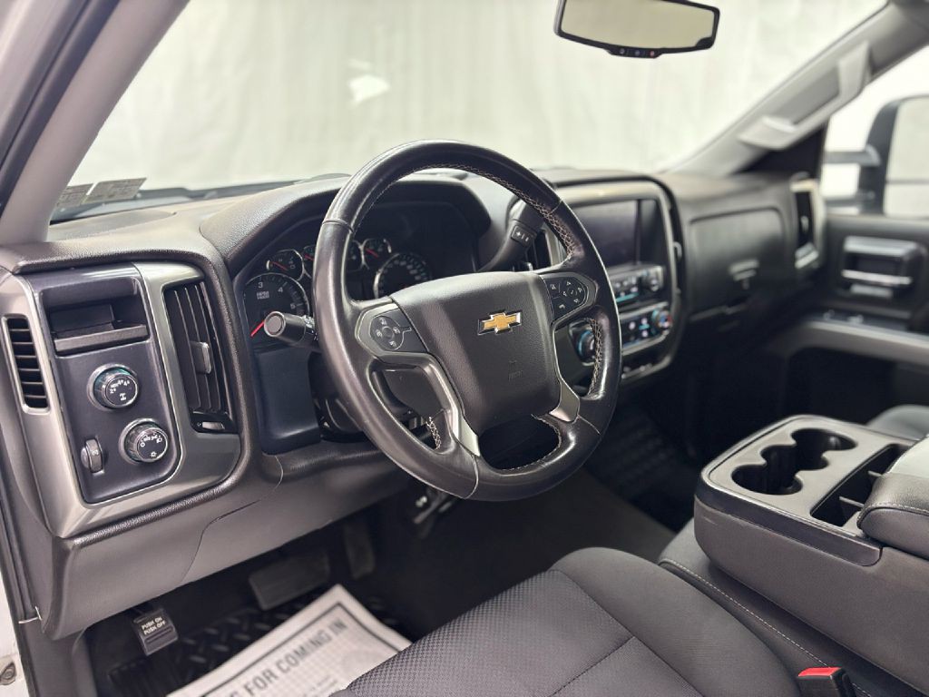2019 Chevrolet Silverado 1500 Image 13