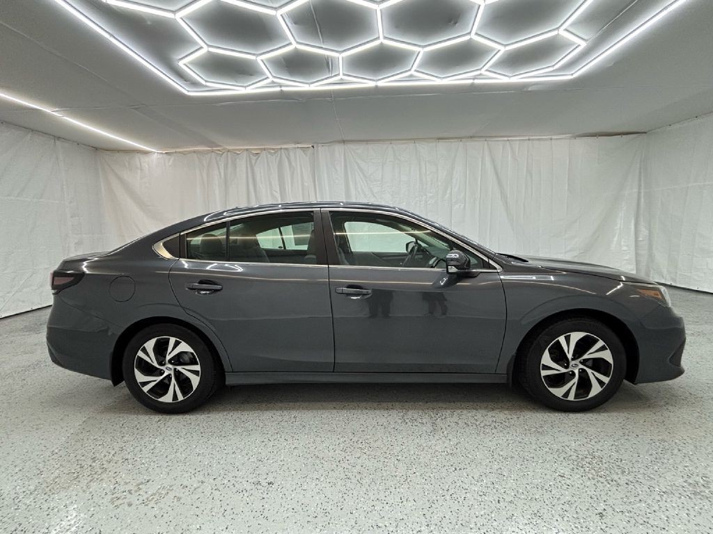 2020 Subaru Legacy Image 2