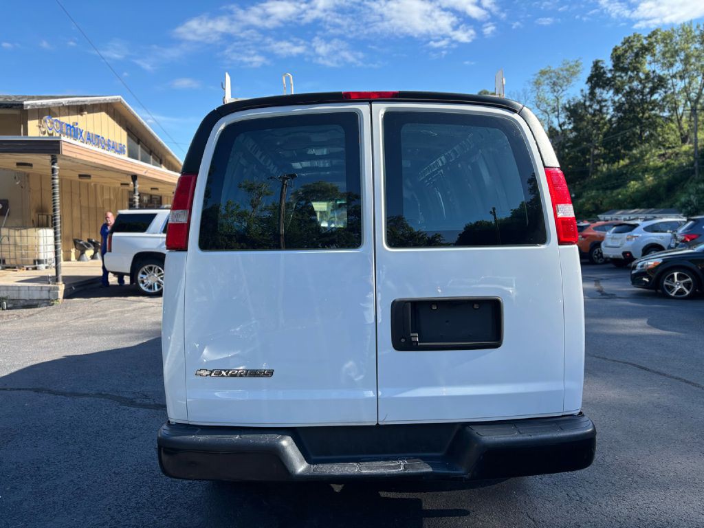 2020 Chevrolet Express Image 4