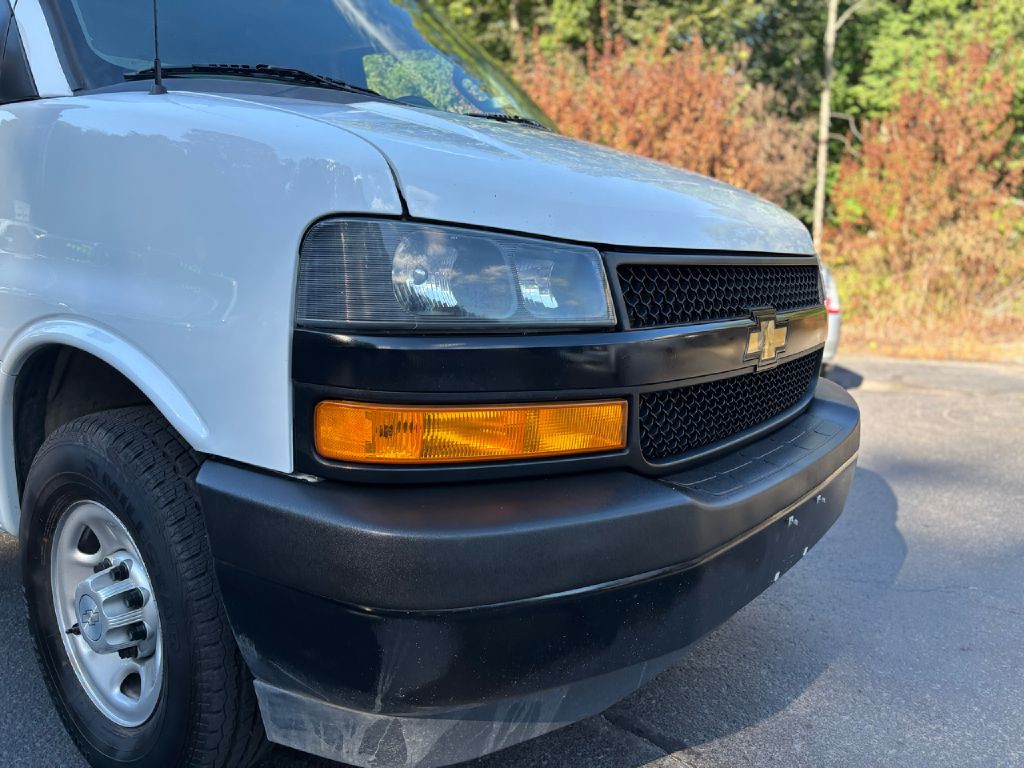 2020 Chevrolet Express Image 9