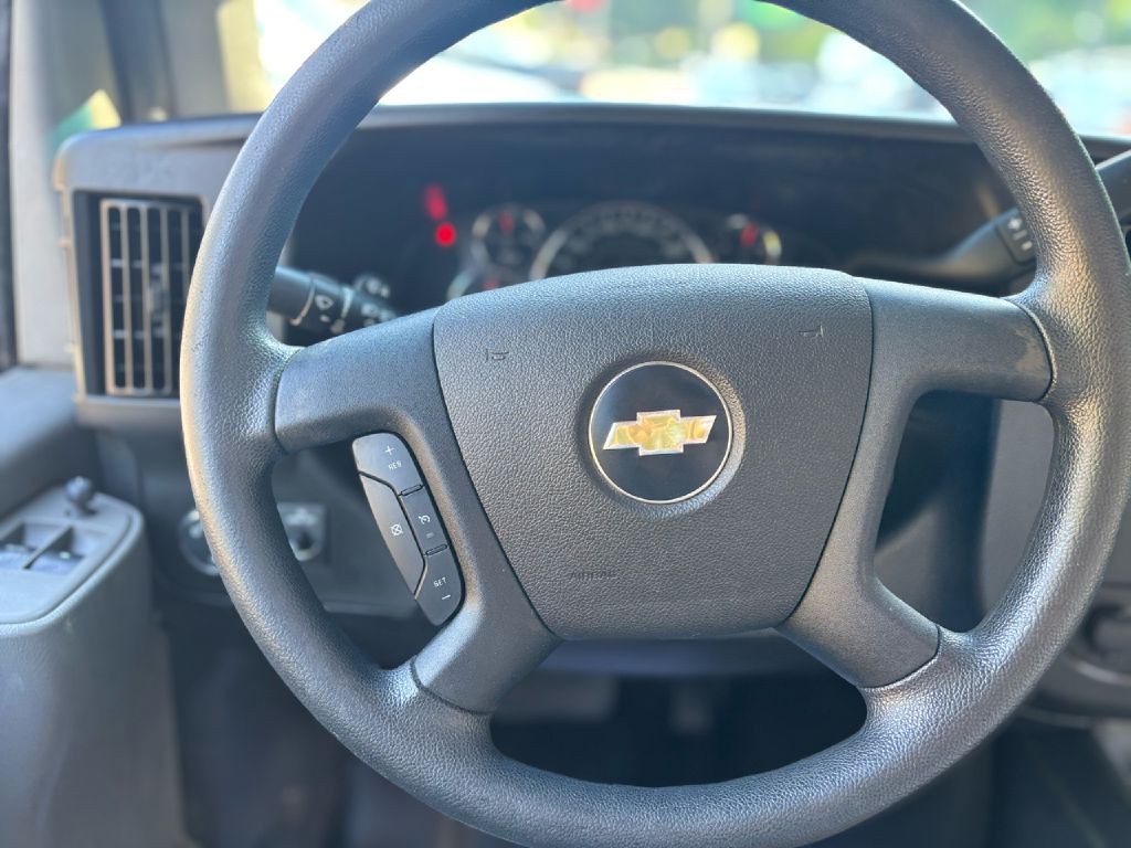 2020 Chevrolet Express Image 13