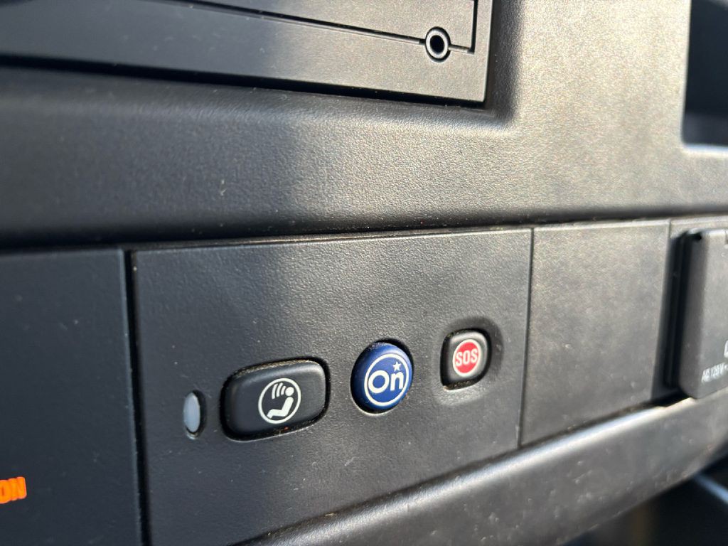 2020 Chevrolet Express Image 19