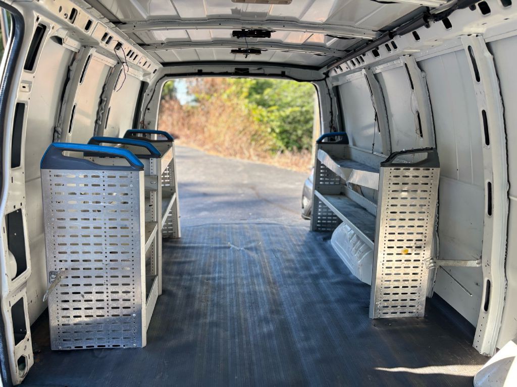 2020 Chevrolet Express Image 22