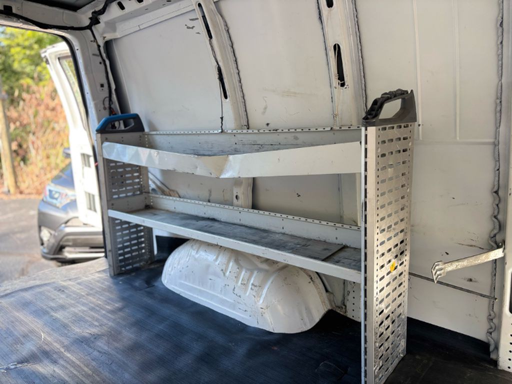 2020 Chevrolet Express Image 23