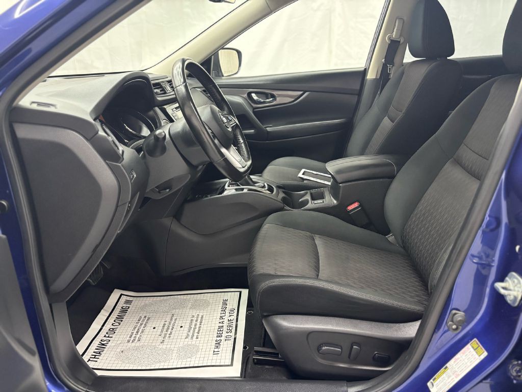 2019 Nissan Rogue Image 11