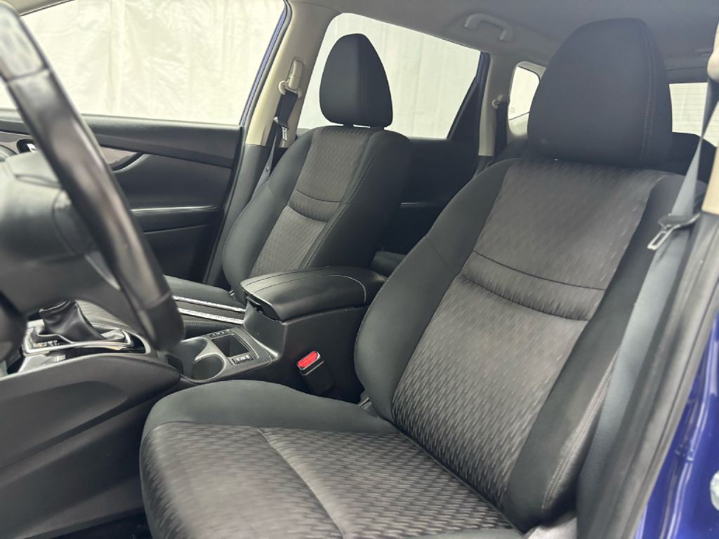 2019 Nissan Rogue Image 12