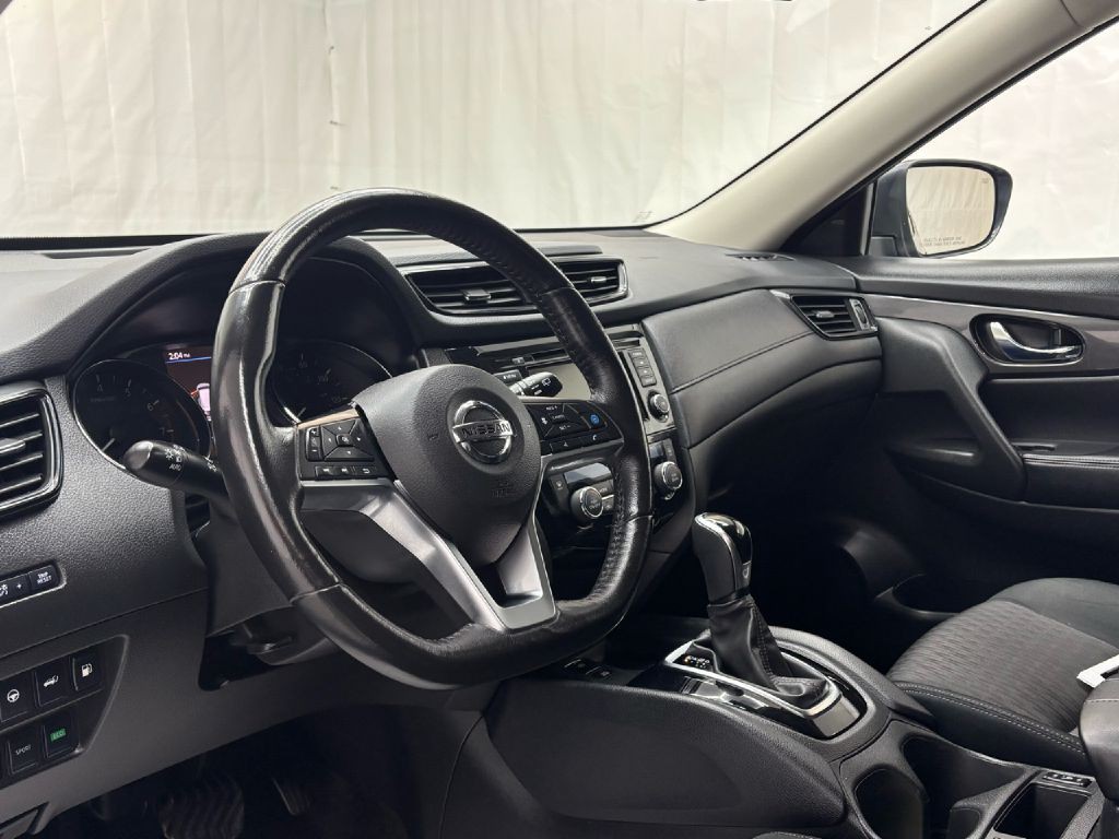 2019 Nissan Rogue Image 13