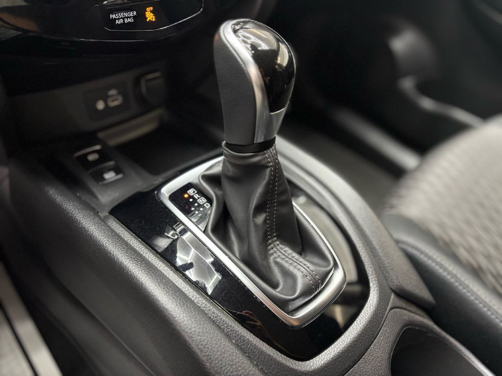 2019 Nissan Rogue Image 26