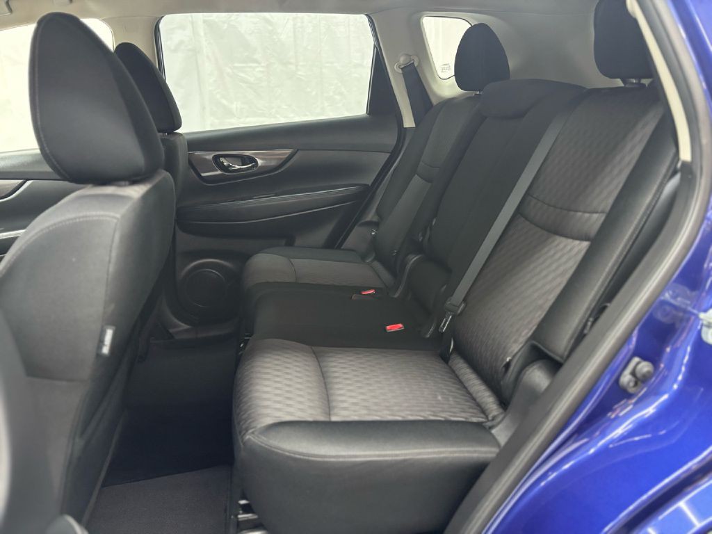 2019 Nissan Rogue Image 28