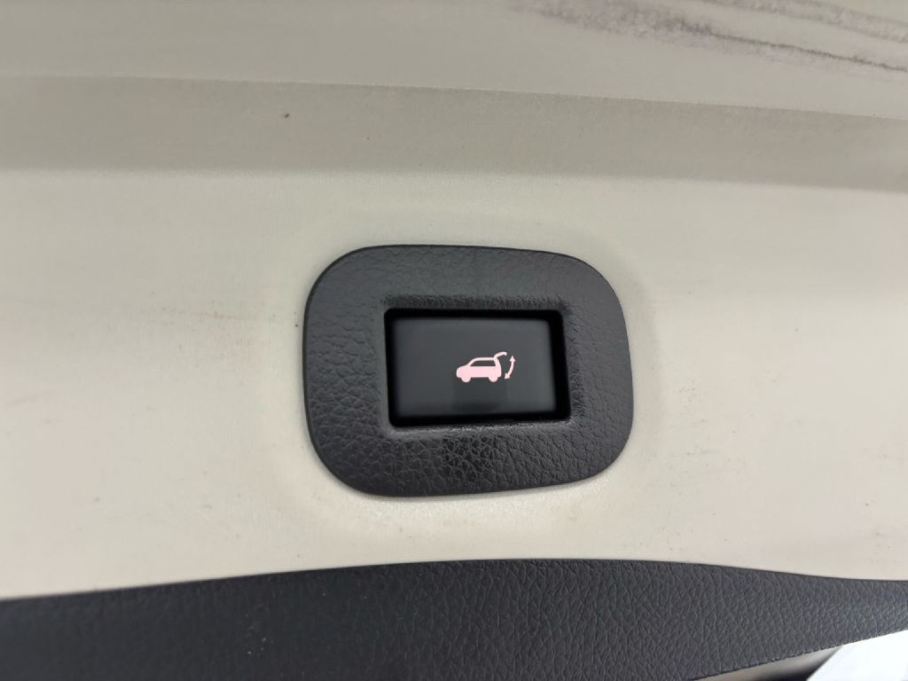 2019 Nissan Rogue Image 34