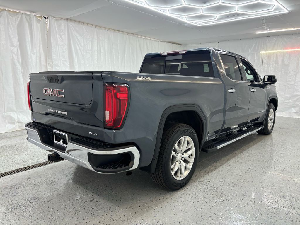 2019 GMC Sierra Image 2
