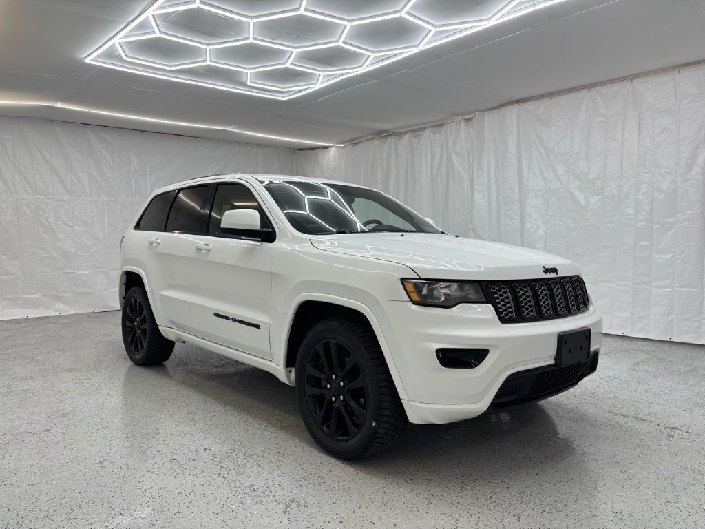 2017 Jeep Grand Cherokee Image 1