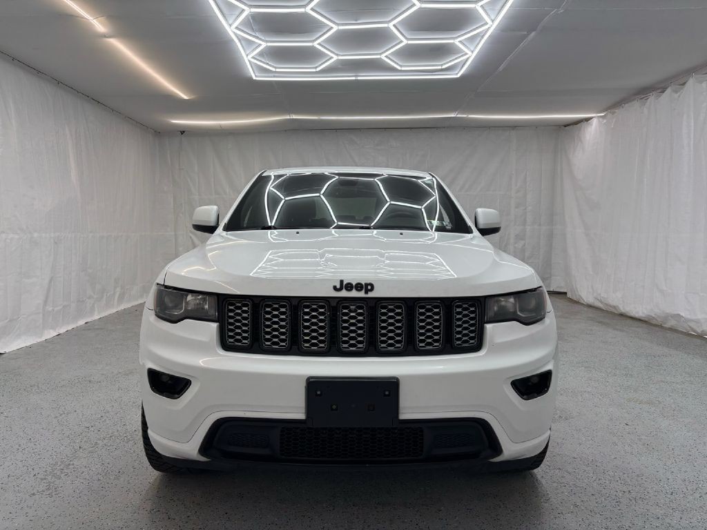 2017 Jeep Grand Cherokee Image 8