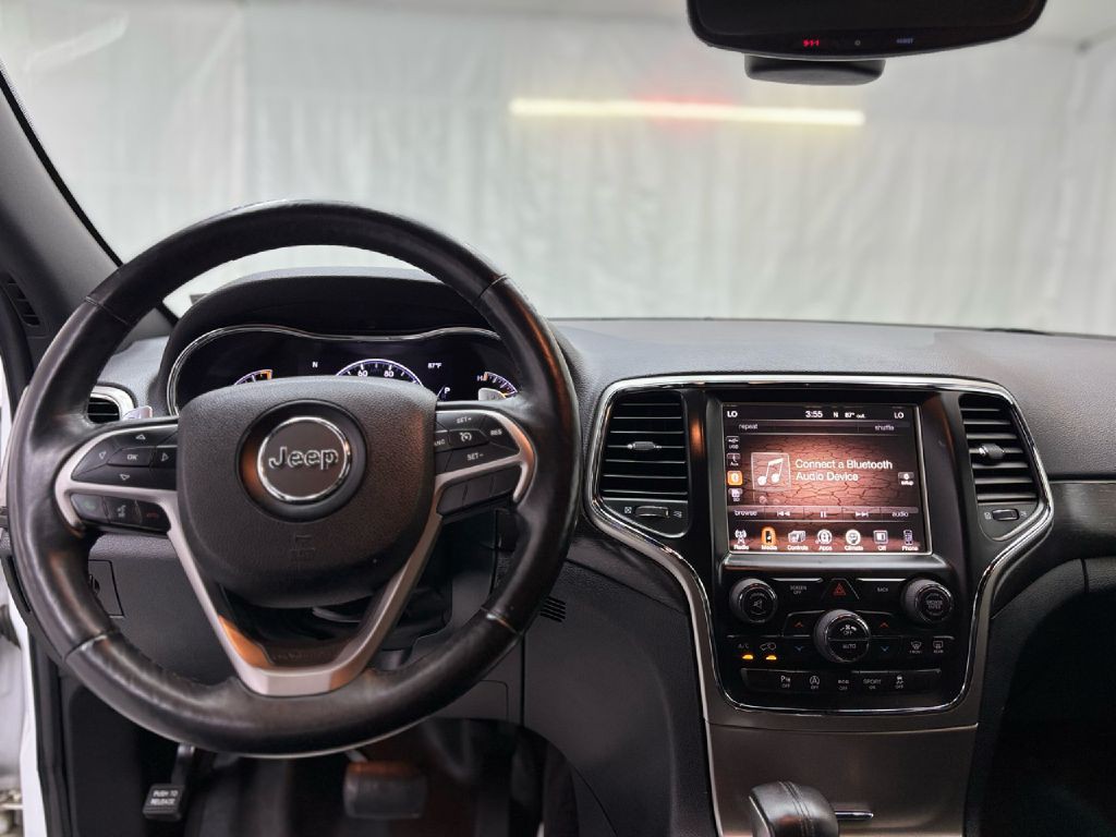2017 Jeep Grand Cherokee Image 14