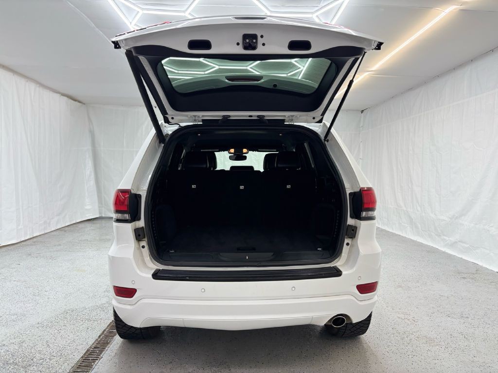2017 Jeep Grand Cherokee Image 30