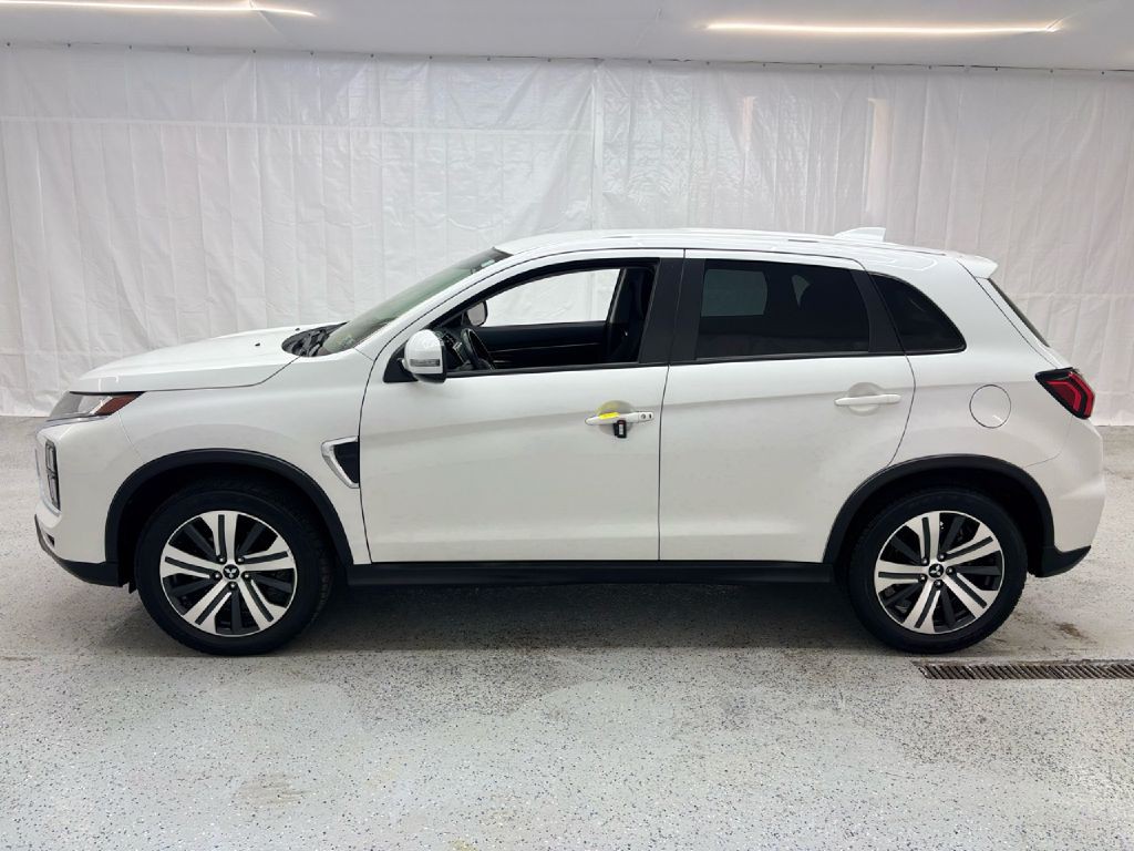 2021 Mitsubishi Outlander Image 5