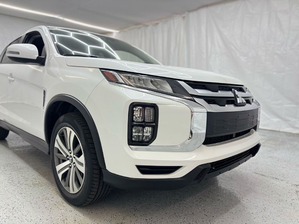 2021 Mitsubishi Outlander Image 8