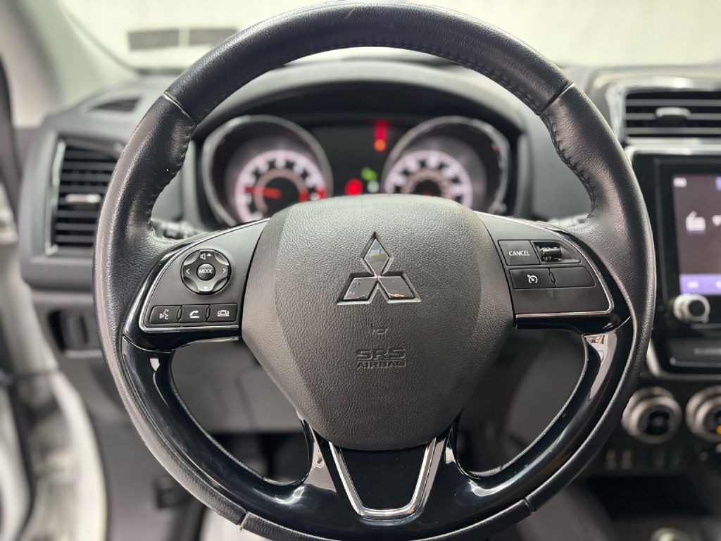 2021 Mitsubishi Outlander Image 15