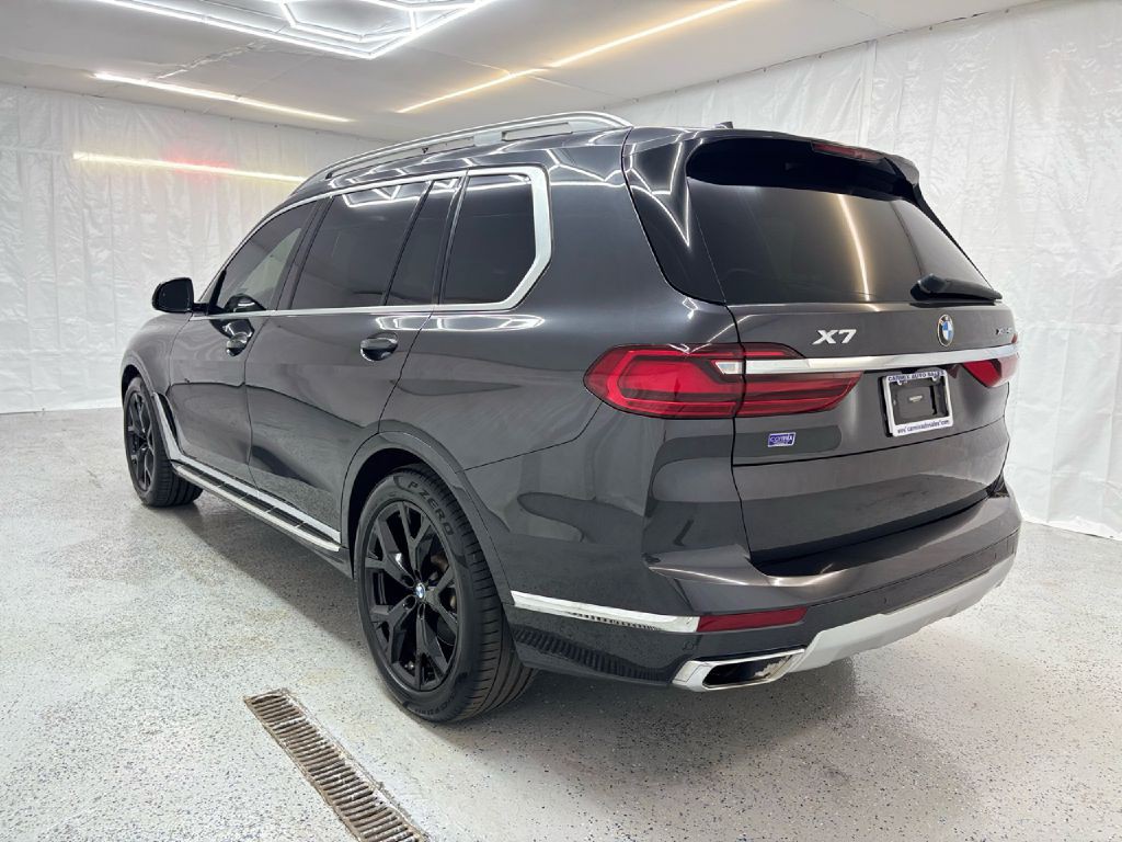 2021 BMW X7 Image 5