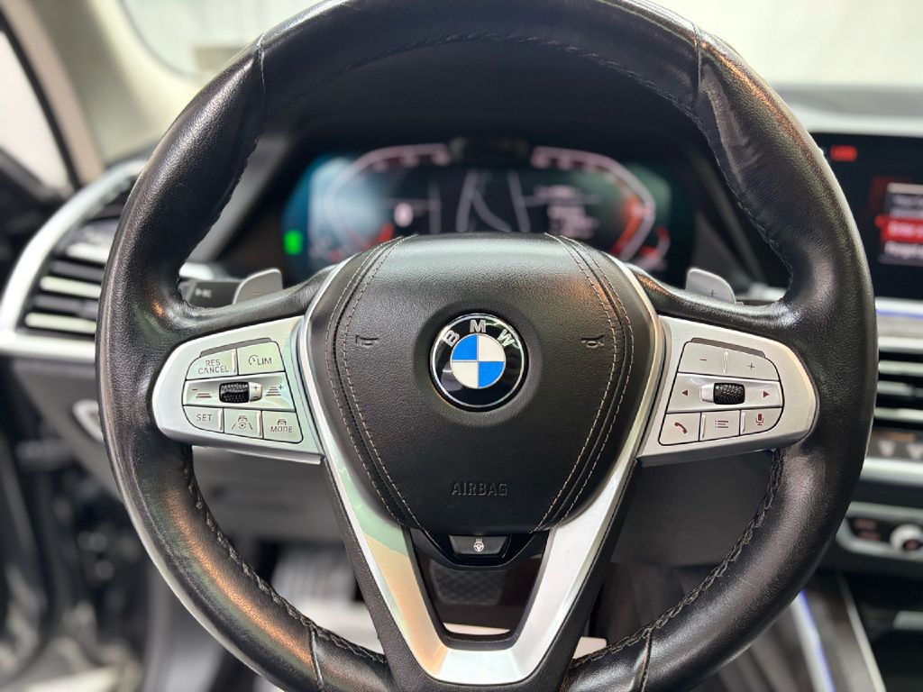 2021 BMW X7 Image 20