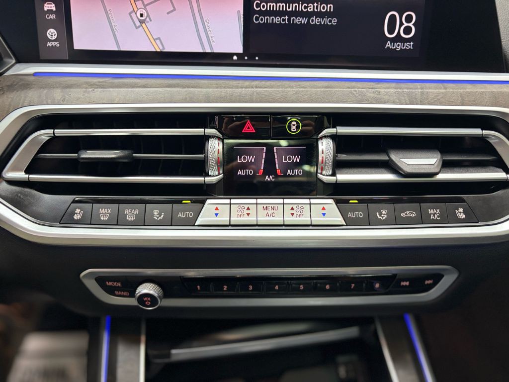 2021 BMW X7 Image 26