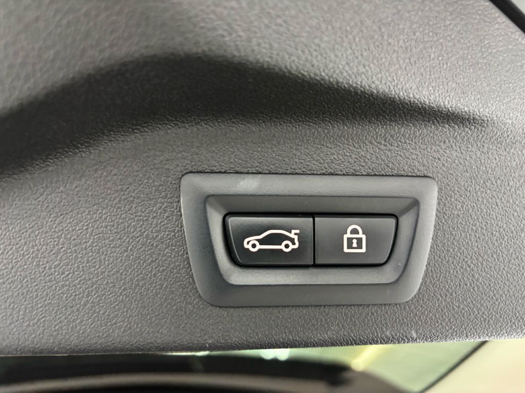 2021 BMW X7 Image 55