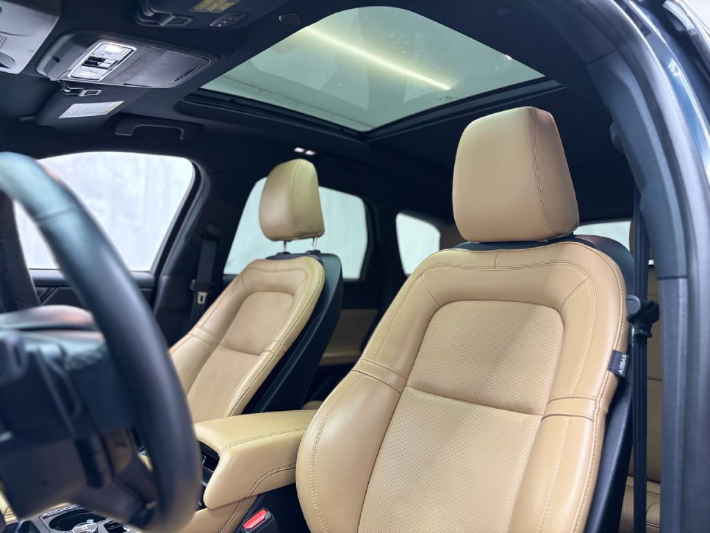 2021 Lincoln Corsair Image 16