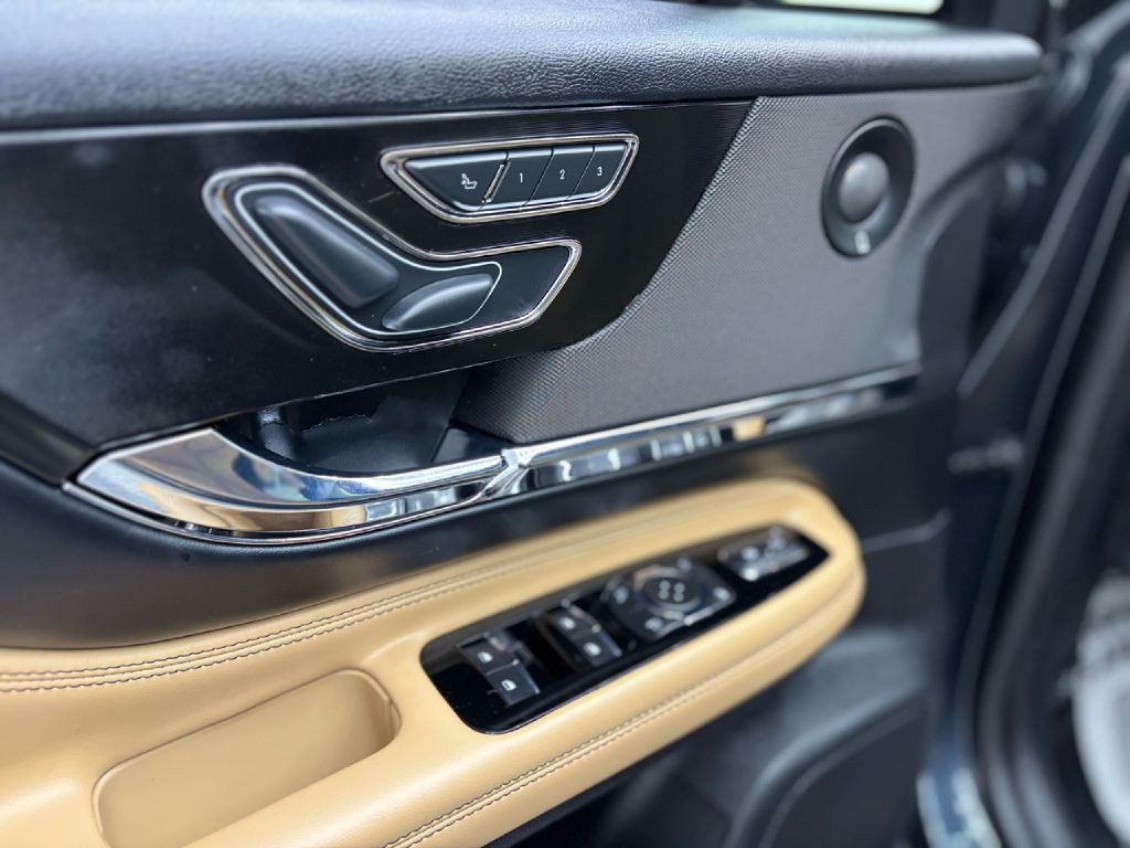 2021 Lincoln Corsair Image 17