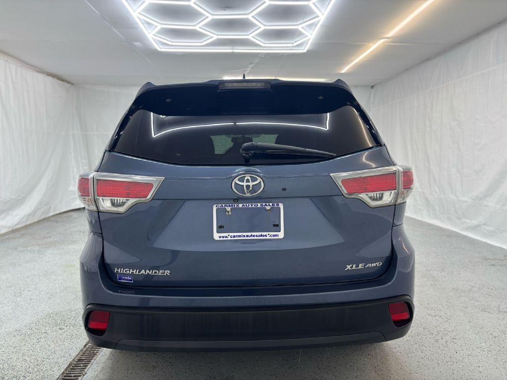 2016 Toyota Highlander Image 4