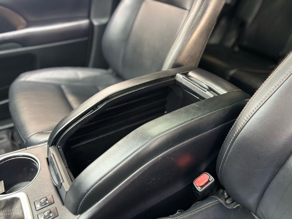 2016 Toyota Highlander Image 31