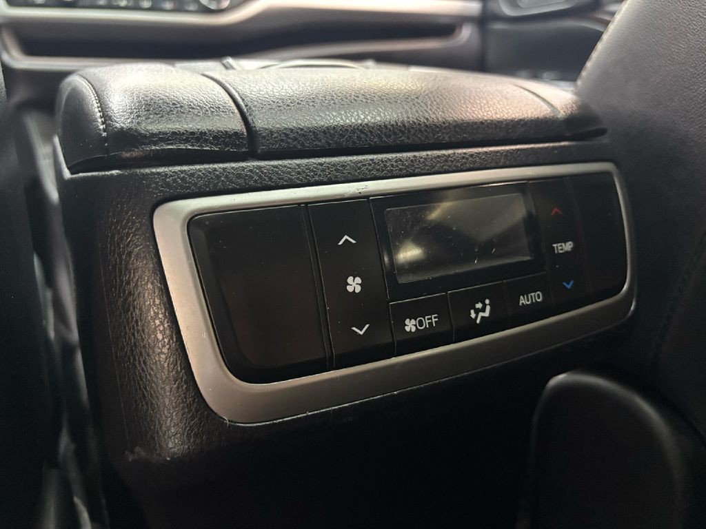 2016 Toyota Highlander Image 35