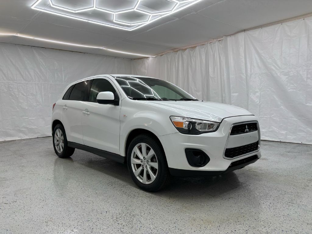 2015 Mitsubishi Outlander Image 1