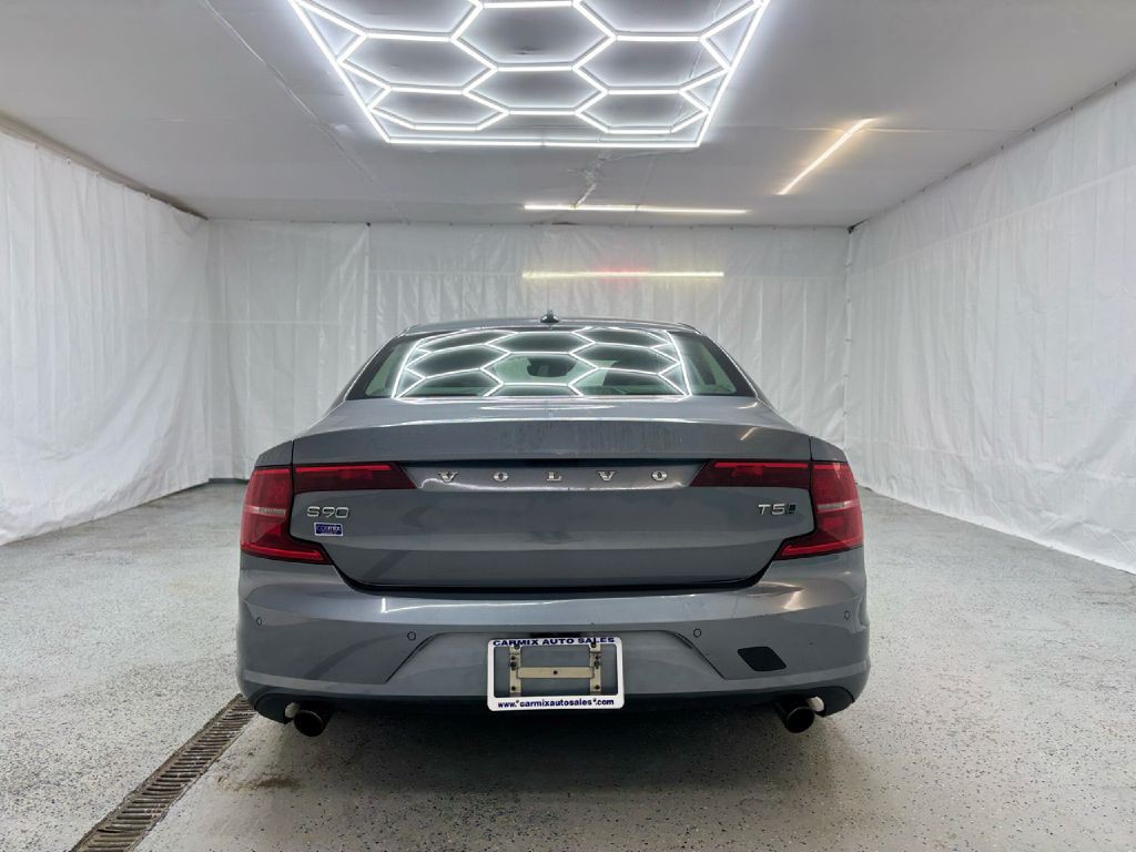 2018 Volvo S90 Image 4