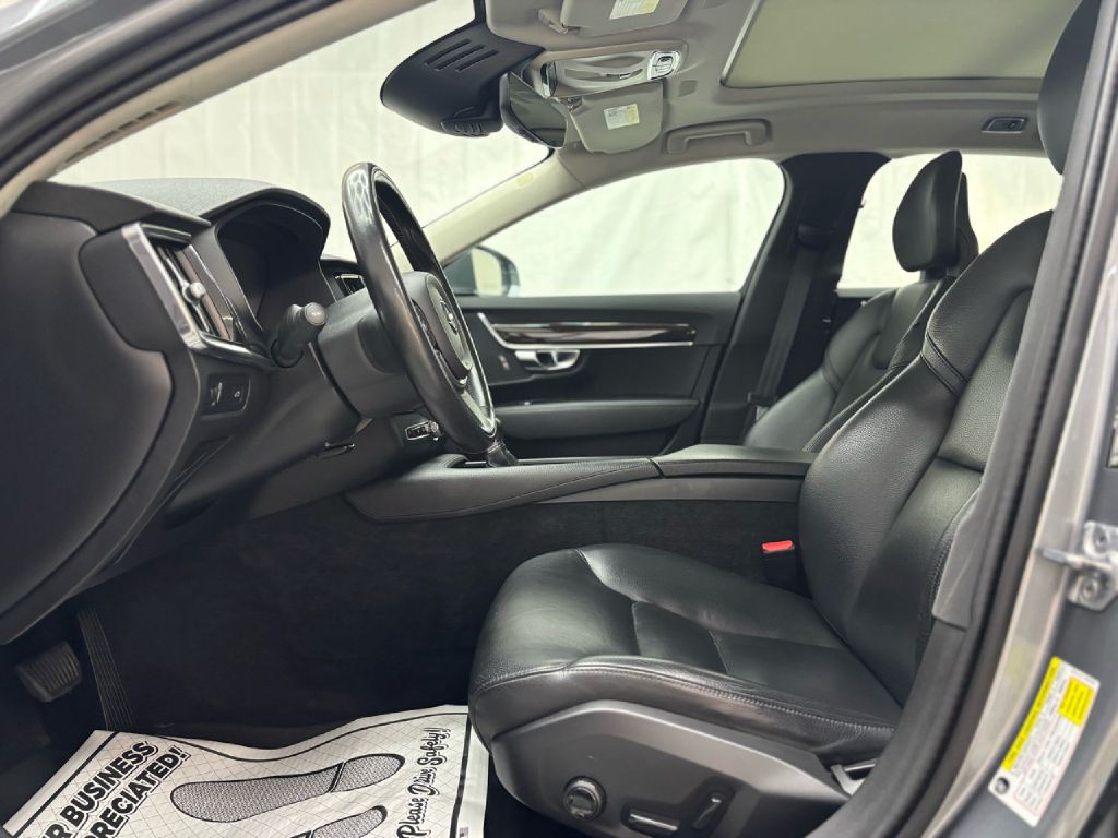 2018 Volvo S90 Image 12
