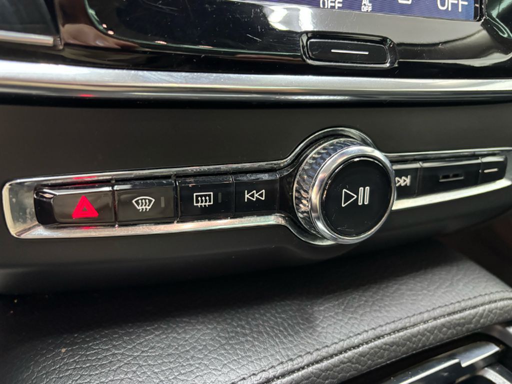 2018 Volvo S90 Image 24