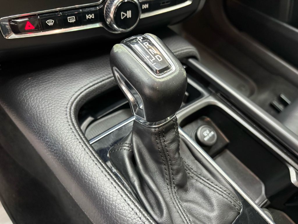 2018 Volvo S90 Image 25