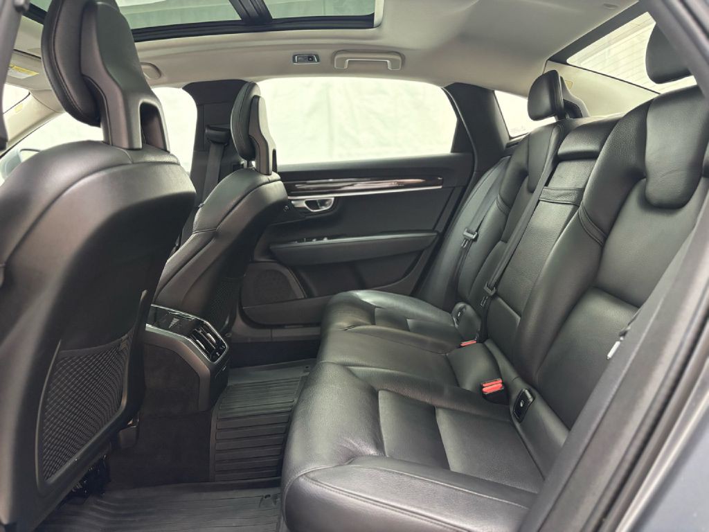 2018 Volvo S90 Image 28