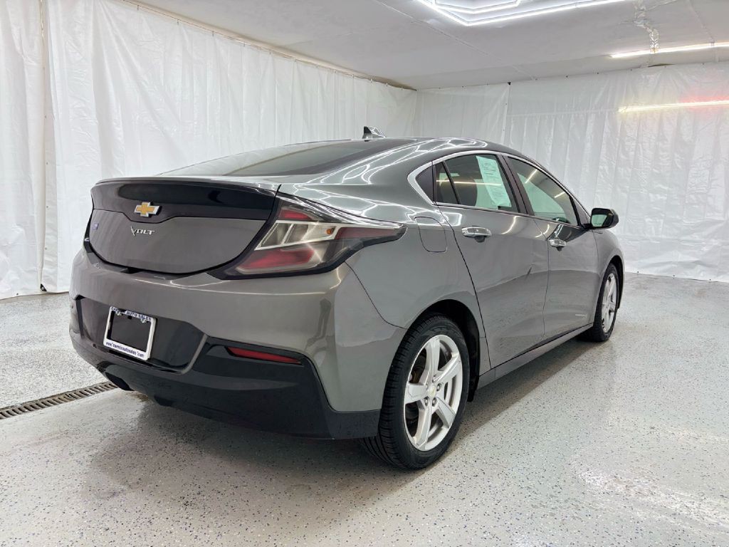 2017 Chevrolet Volt Image 3