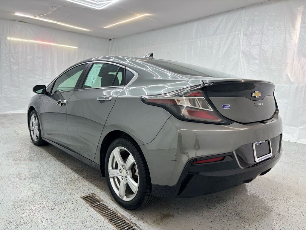 2017 Chevrolet Volt Image 5