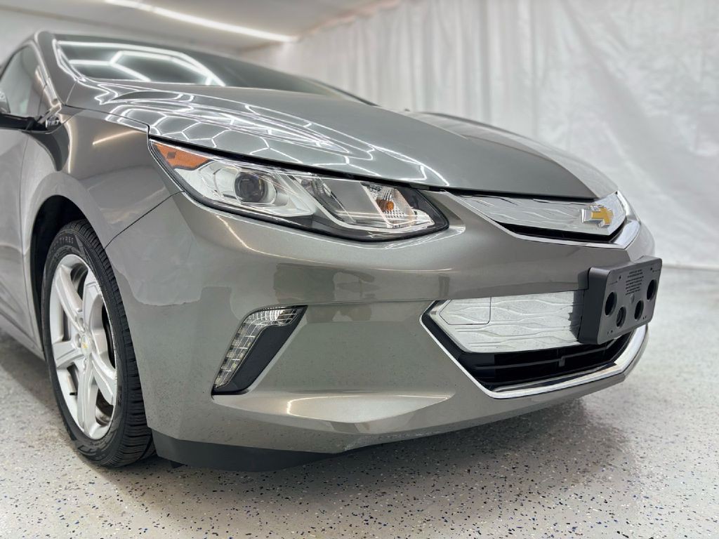 2017 Chevrolet Volt Image 9