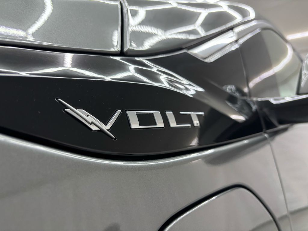 2017 Chevrolet Volt Image 12