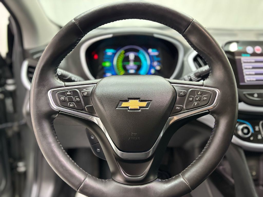 2017 Chevrolet Volt Image 18