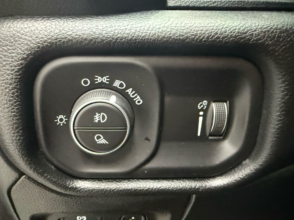 2020 RAM 1500 Image 12