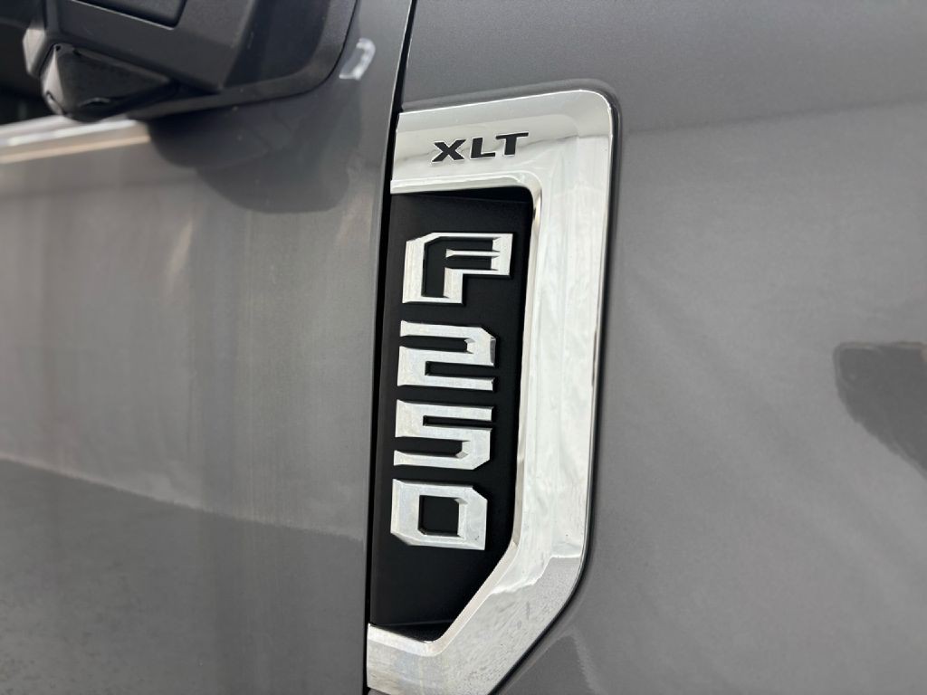 2022 Ford F-250 Image 11