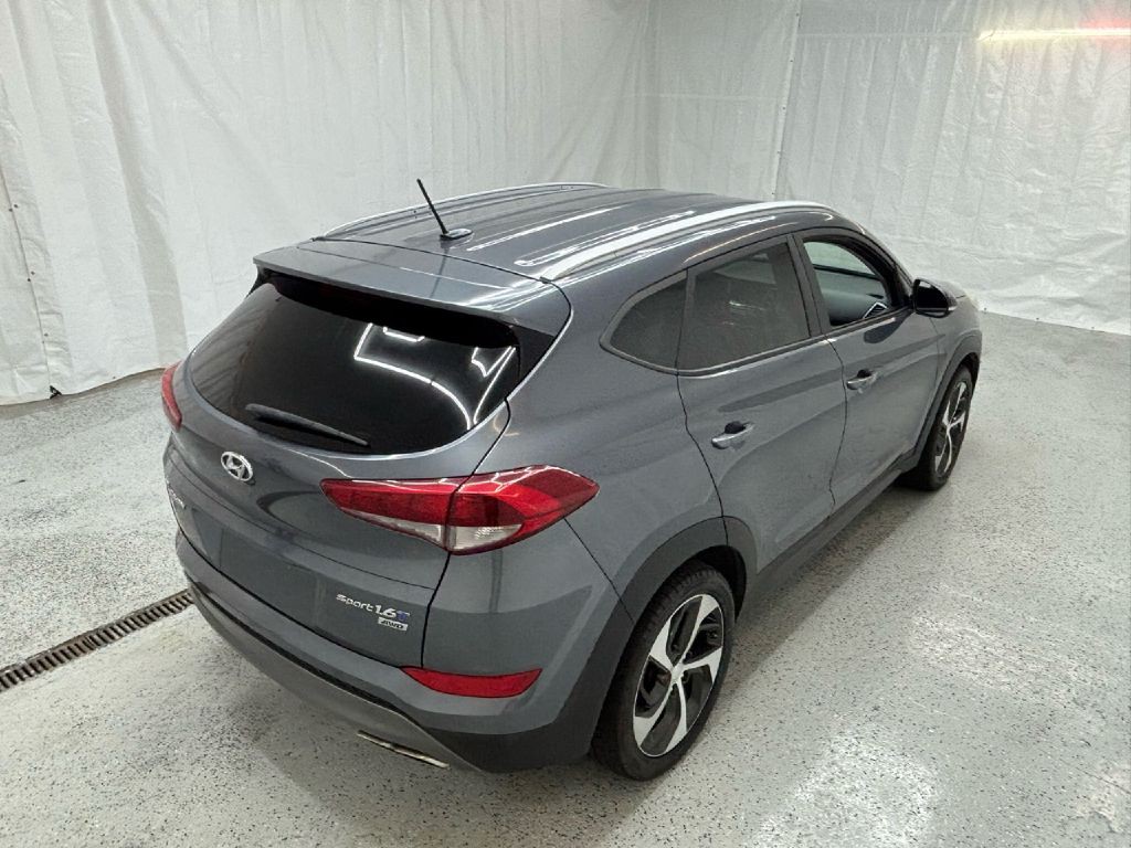2016 Hyundai Tucson Image 11