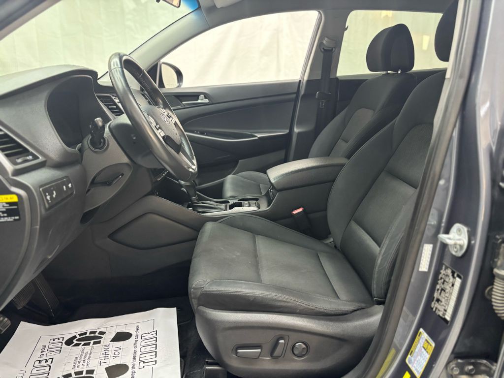 2016 Hyundai Tucson Image 12