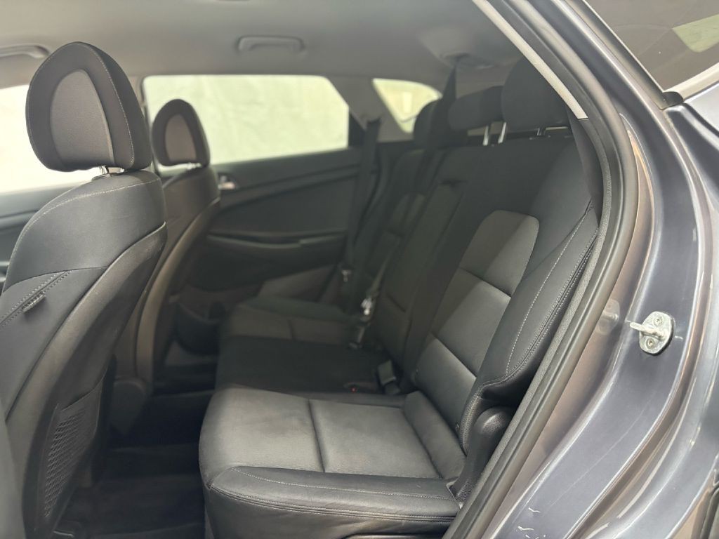 2016 Hyundai Tucson Image 25