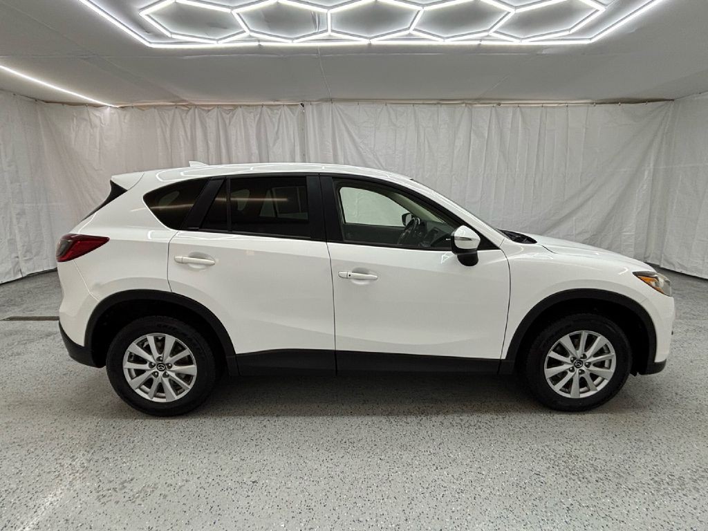 2016 Mazda CX-5 Image 2