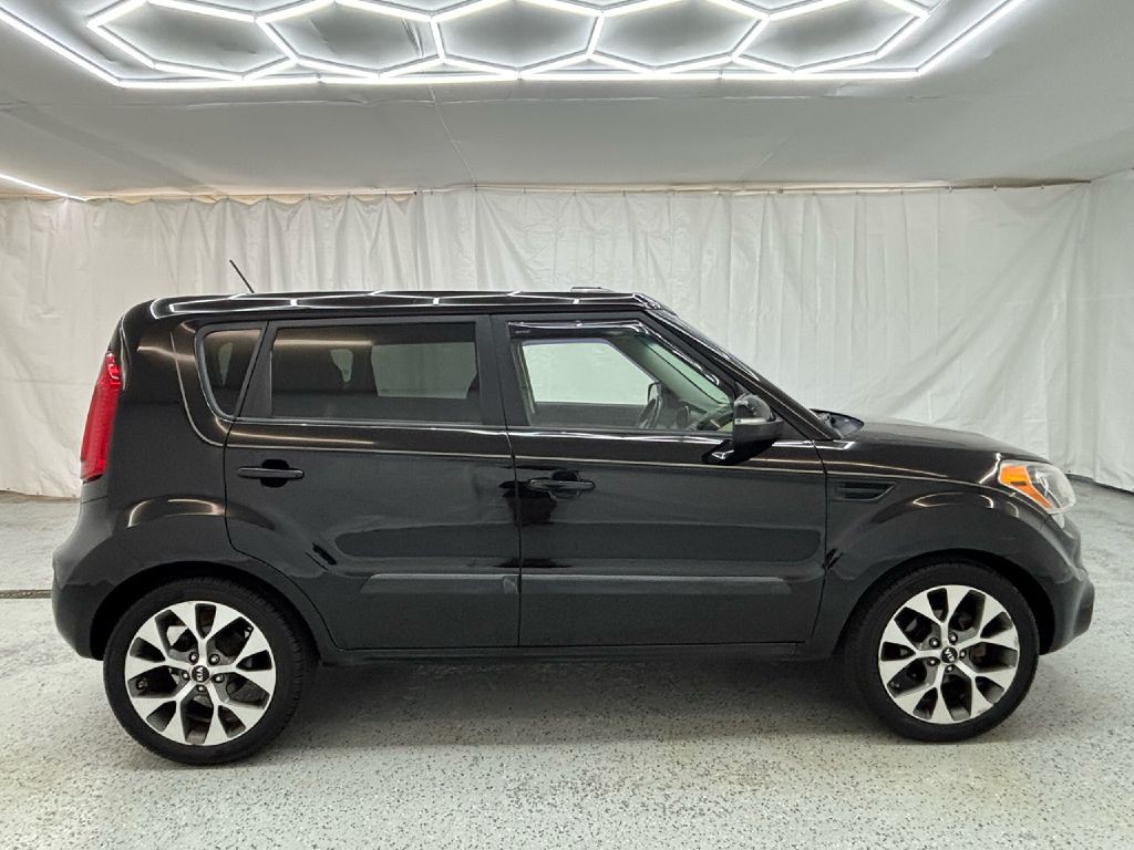 2013 Kia Soul Image 2