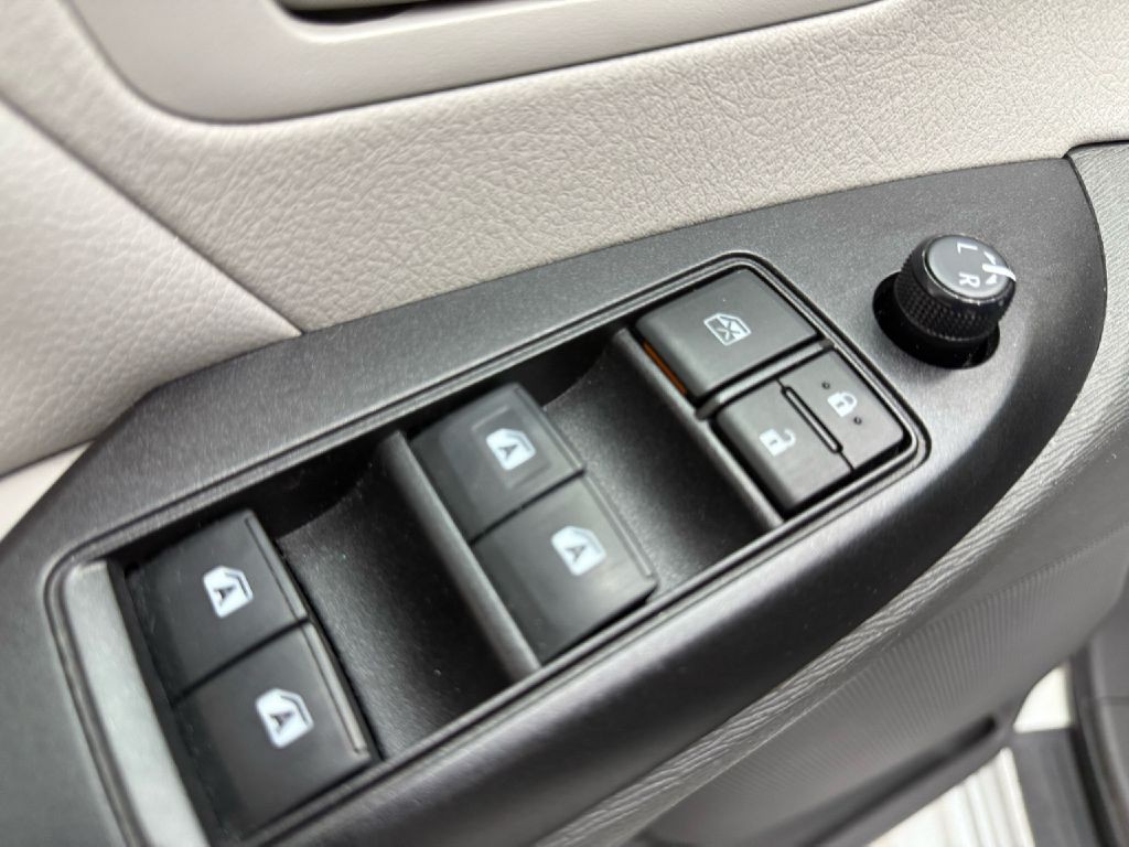2020 Toyota Sienna Image 7